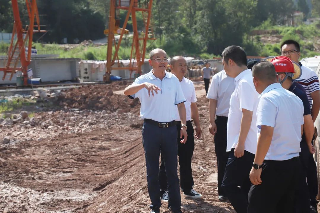 四川省交通运输厅巡视员但伦到镇广高速王通段A1合同段调研红色景观打造工作