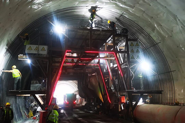 川交河北分公司承建国道108工程关键隧道工程取得阶段性胜利